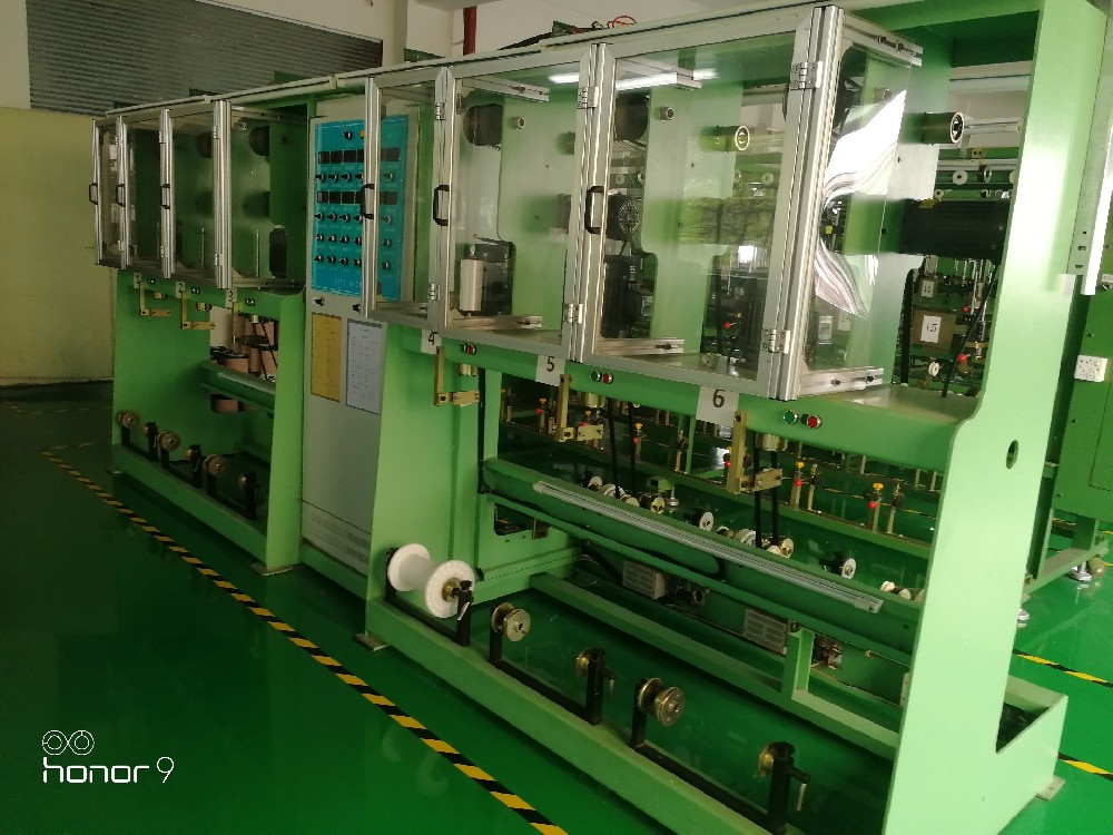 六頭單控型絲包機(jī)